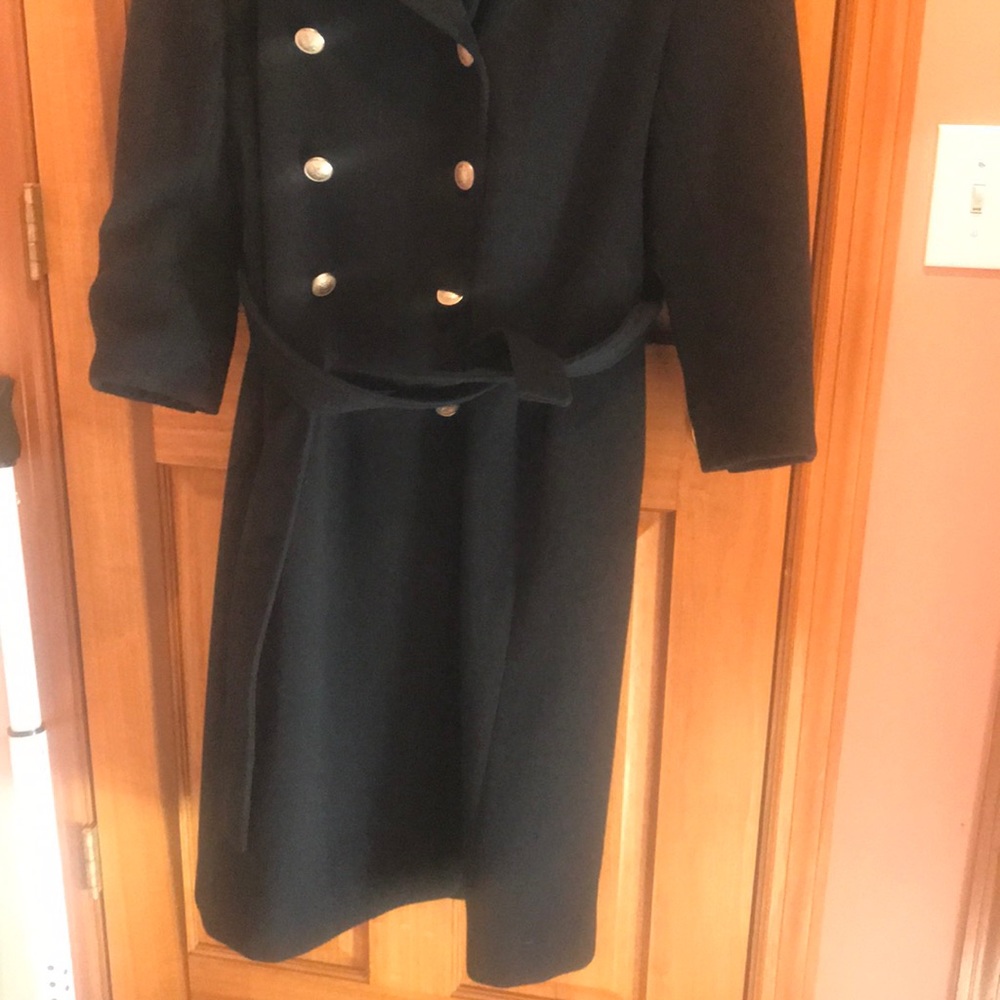 Coat. - Picture 3 of 4